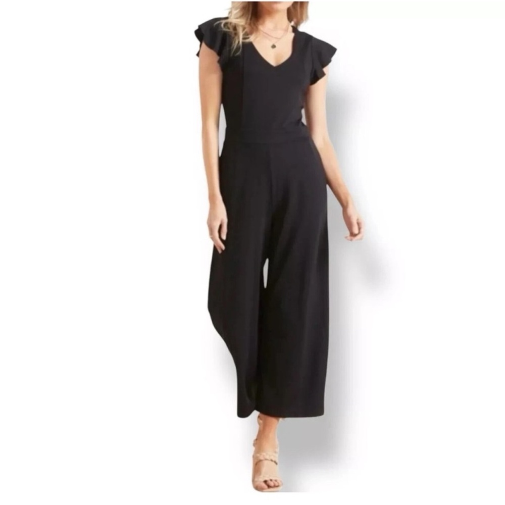 EVEREVE Nellie Flutter Sleeve Cropped Wide Leg Jumpsuit Black Size XS *LIKE NEW*